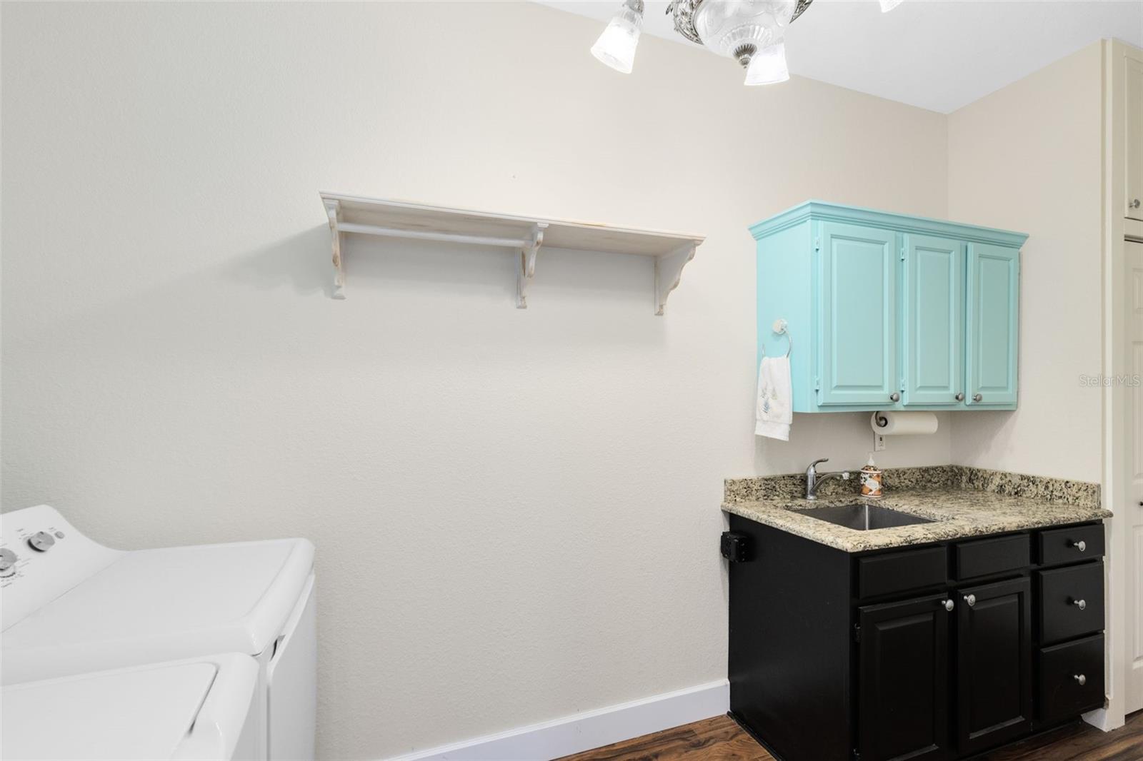 Image 27 of 43 For 111 Harbour Links Court