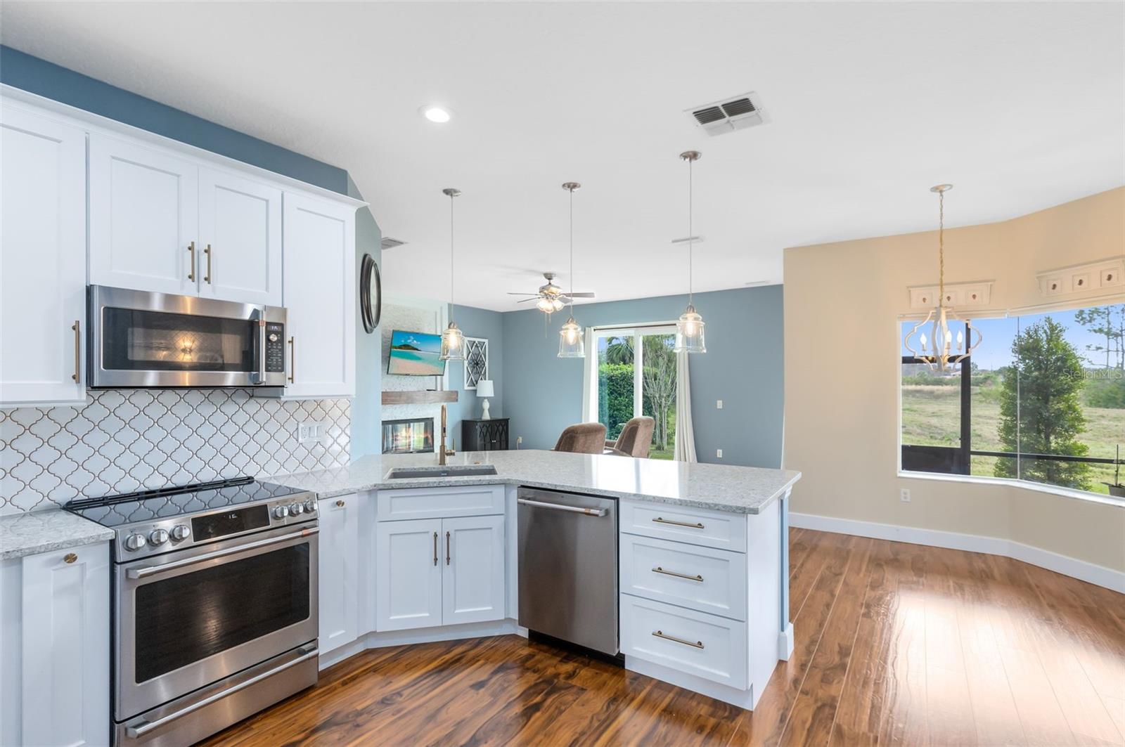 Image 3 of 43 For 111 Harbour Links Court