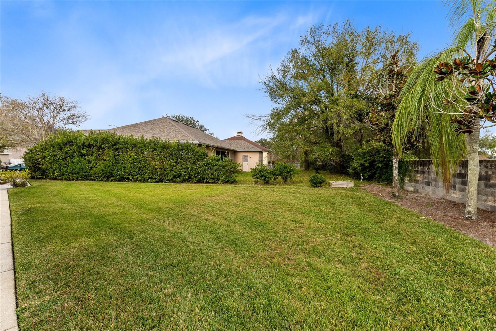 Image 32 of 43 For 111 Harbour Links Court