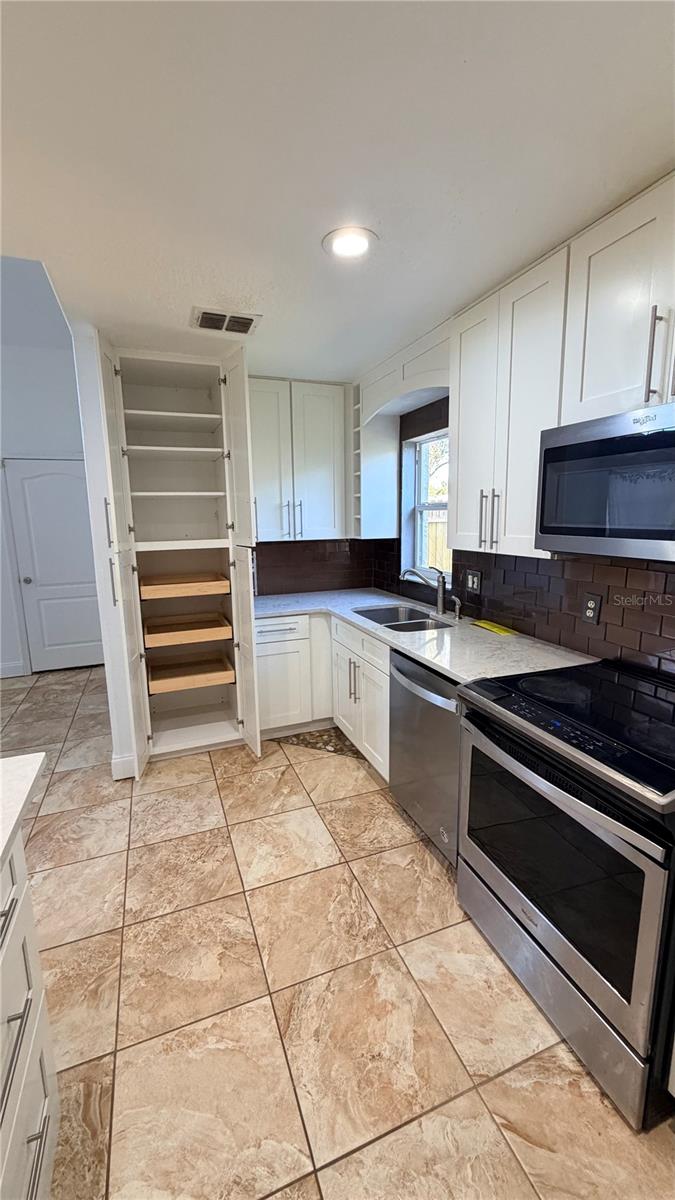 Image 8 of 43 For 2357 Alabaster Avenue