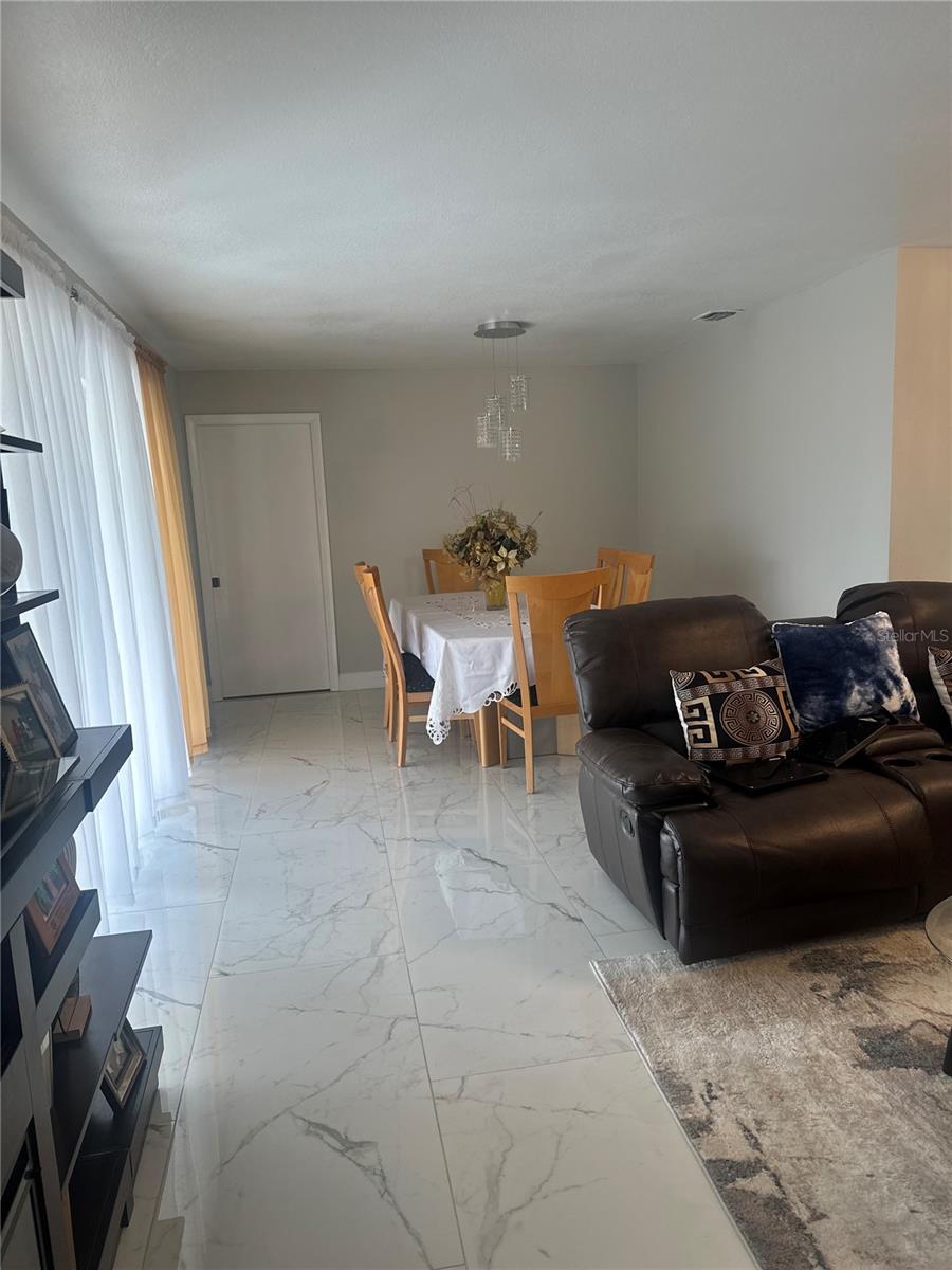 Image 11 of 34 For 7100 Scruboak Lane