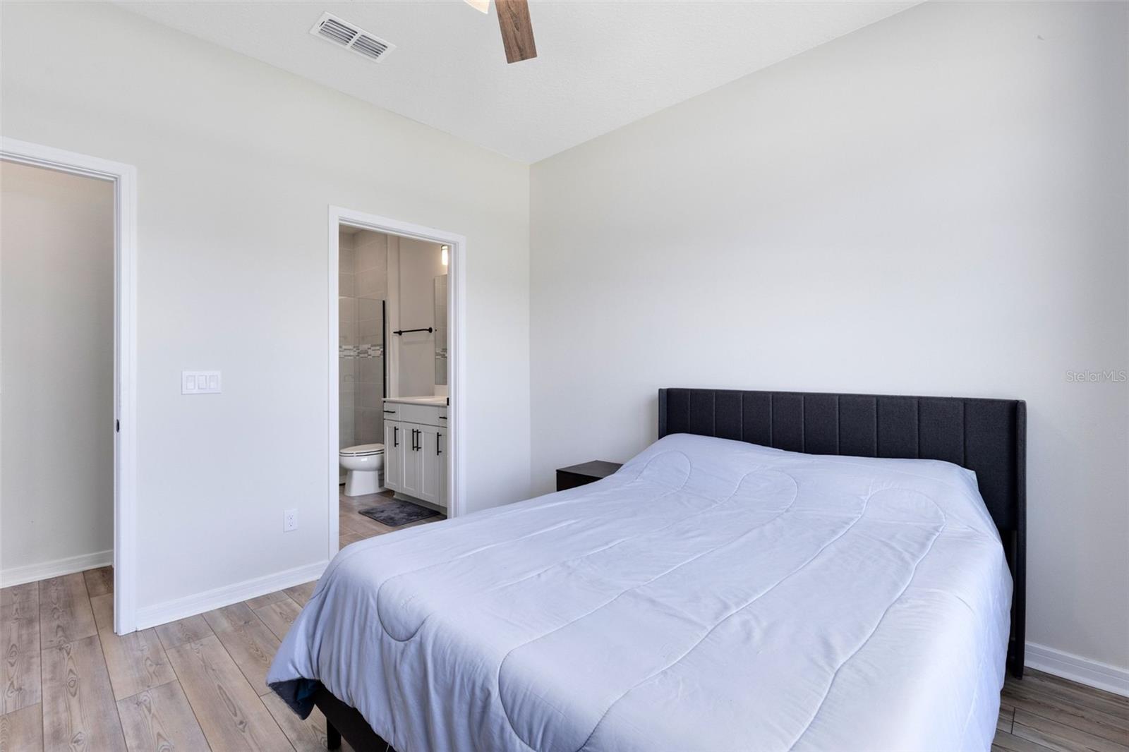 Image 18 of 48 For 5677 Cedar Chase Drive