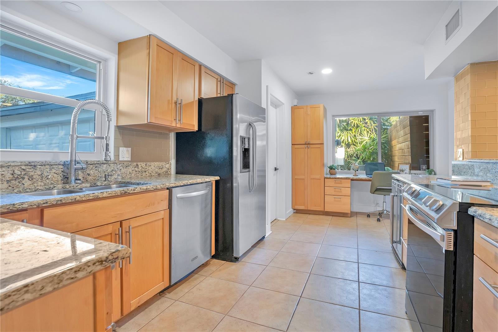 Image 20 of 79 For 3246 Inverness Court