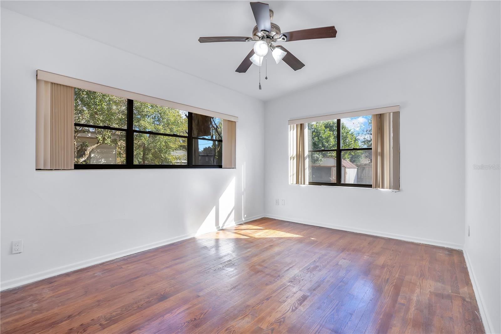 Image 14 of 36 For 2420 Pershing Avenue