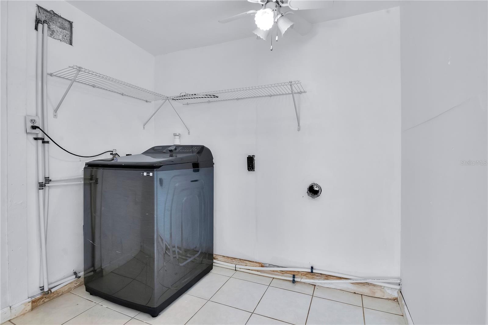 Image 21 of 36 For 2420 Pershing Avenue