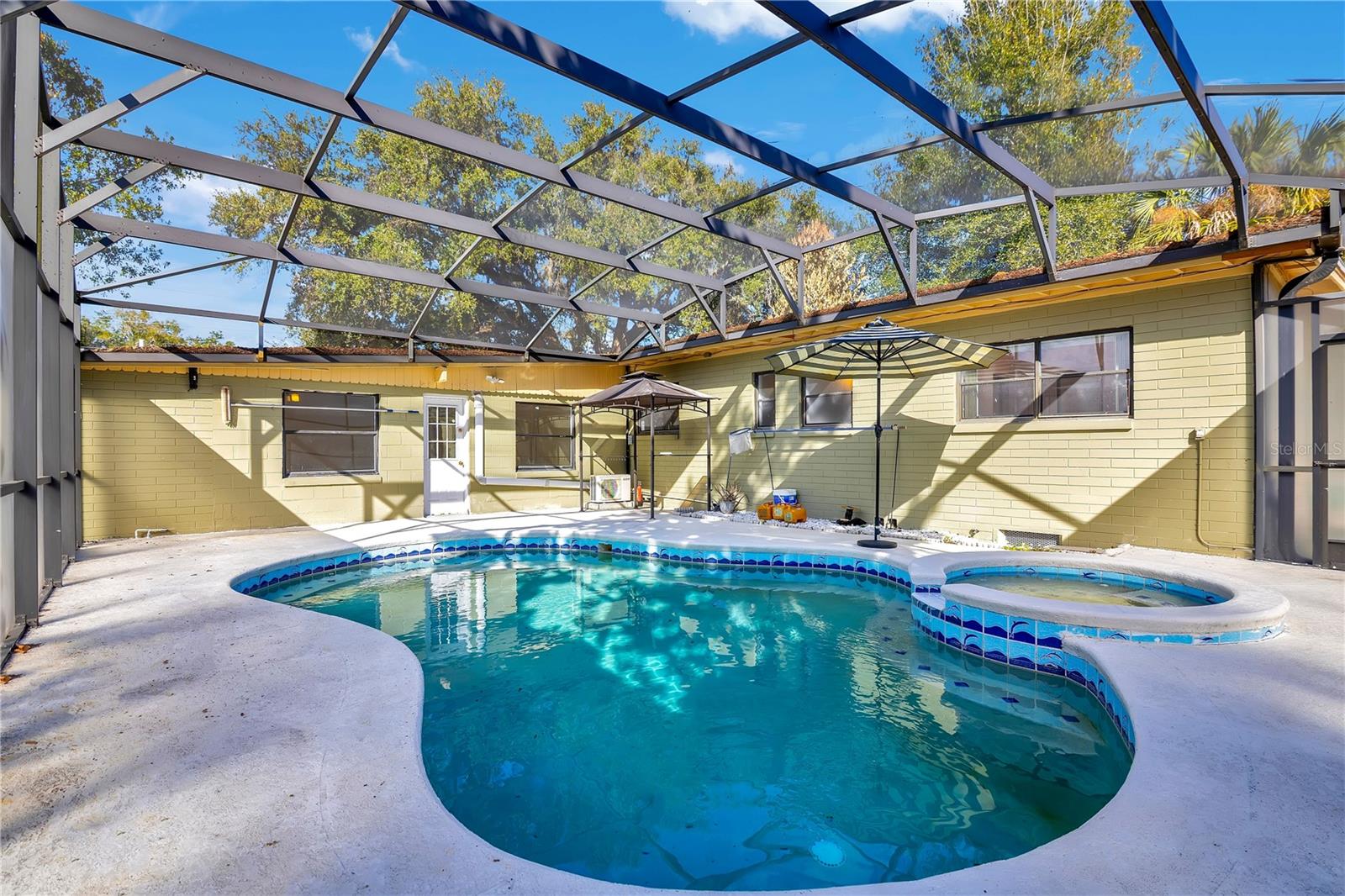 Image 22 of 36 For 2420 Pershing Avenue