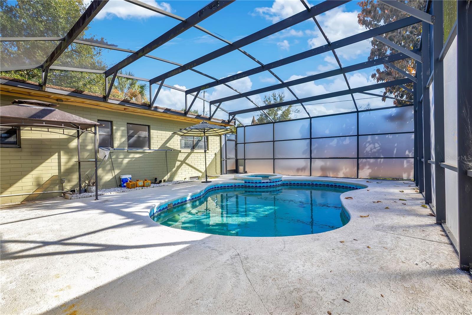 Image 23 of 36 For 2420 Pershing Avenue