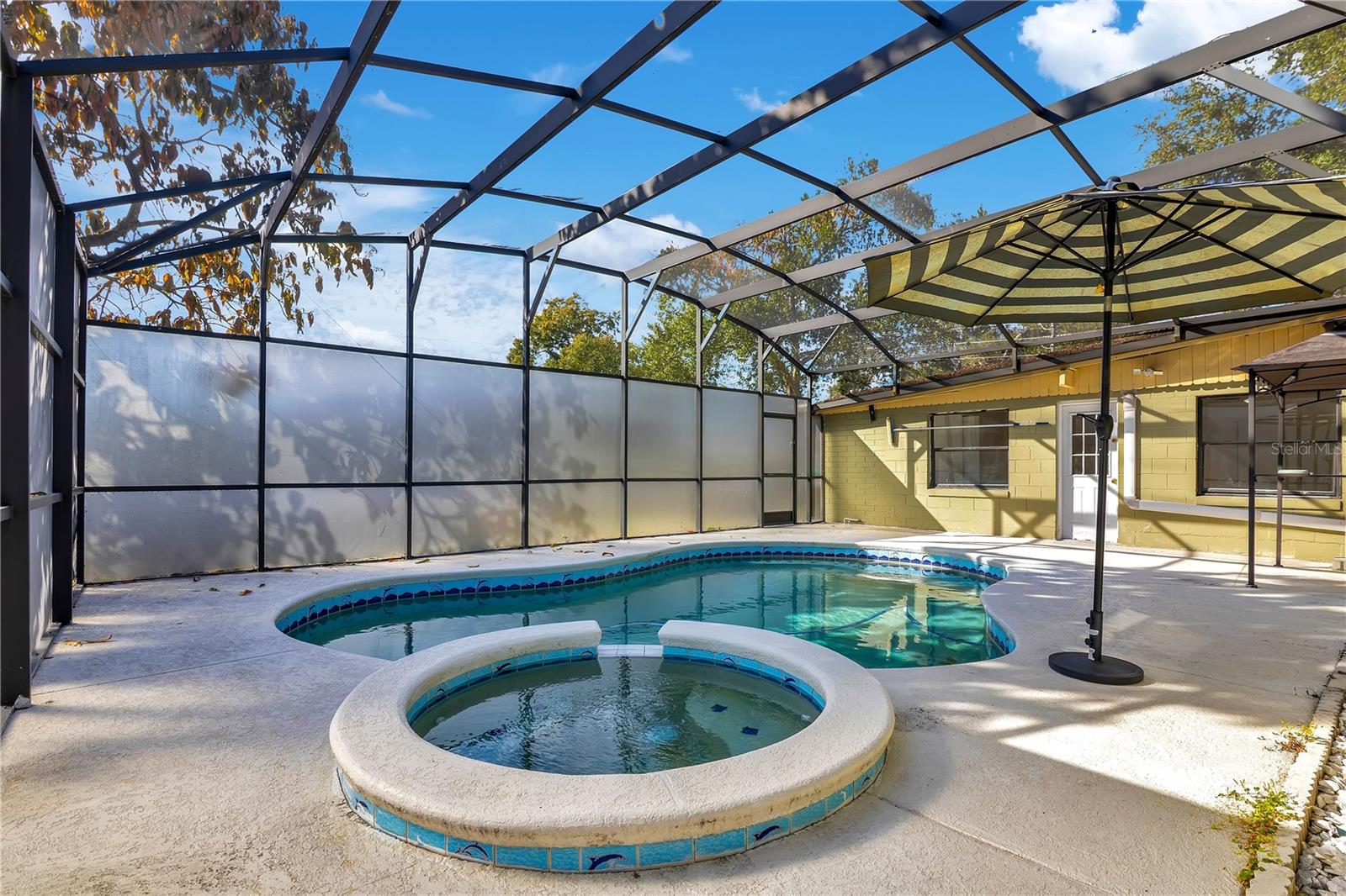 Image 24 of 36 For 2420 Pershing Avenue