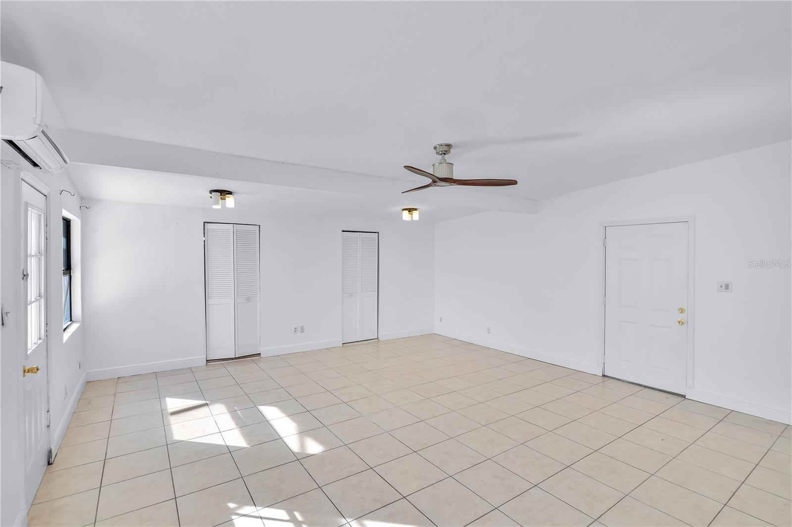 Image 4 of 36 For 2420 Pershing Avenue