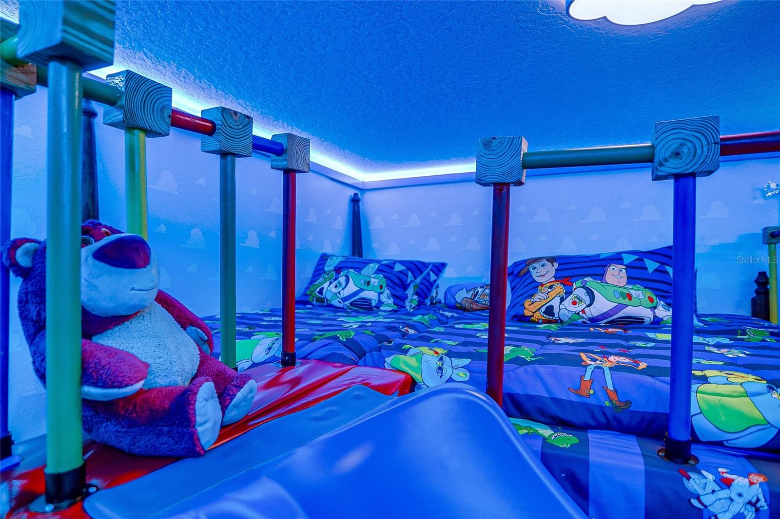 Image 33 of 79 For 2341 Salty Winds Way