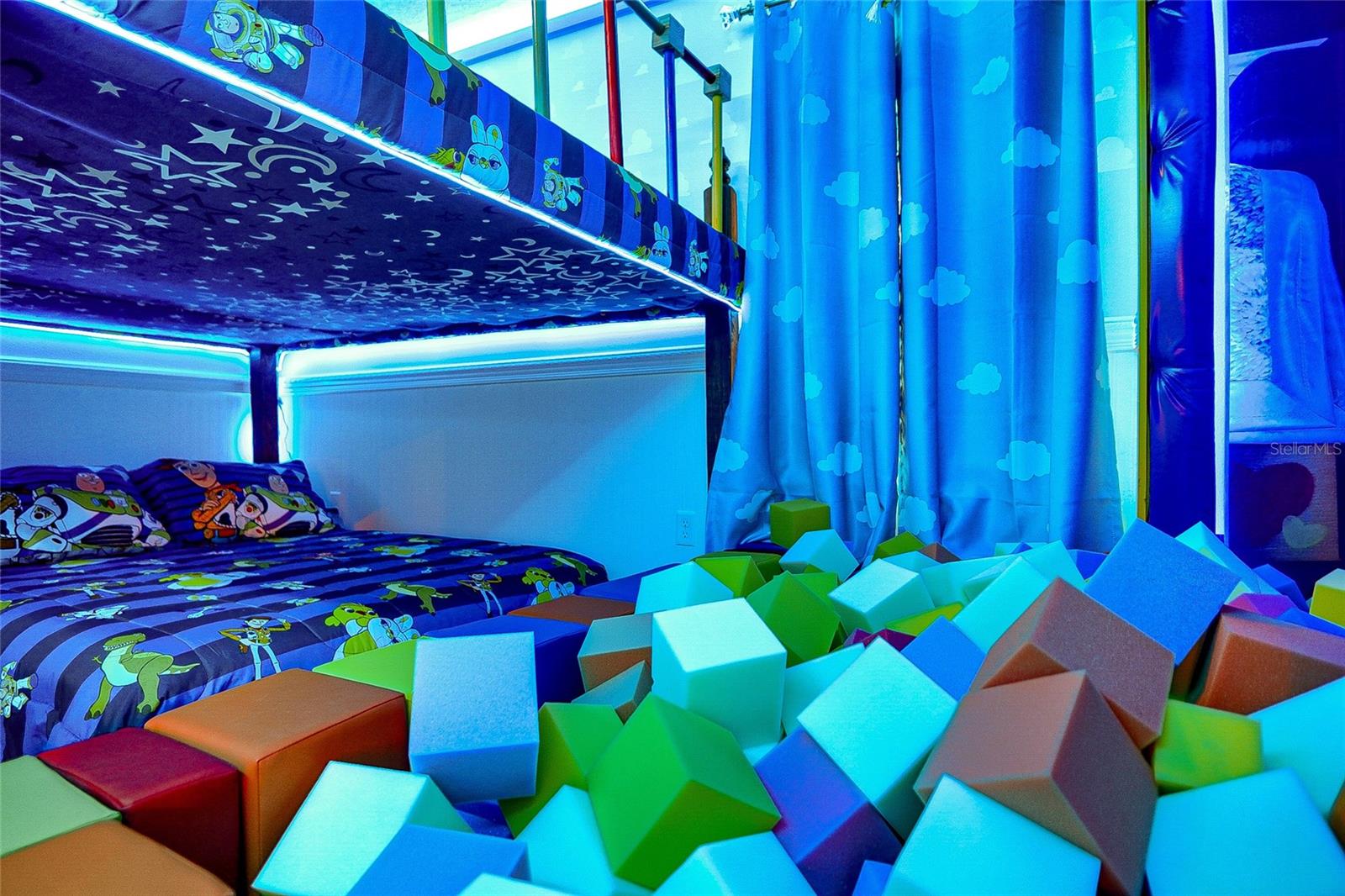 Image 37 of 79 For 2341 Salty Winds Way