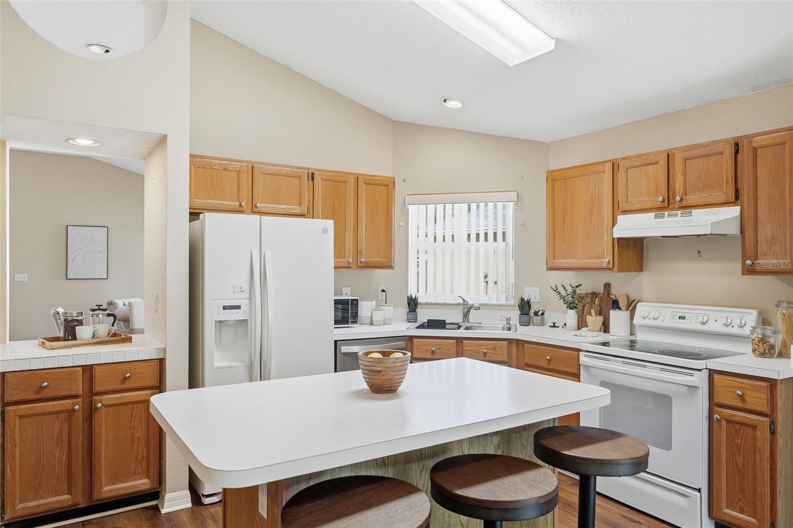 Image 16 of 32 For 1611 Sand Key Circle