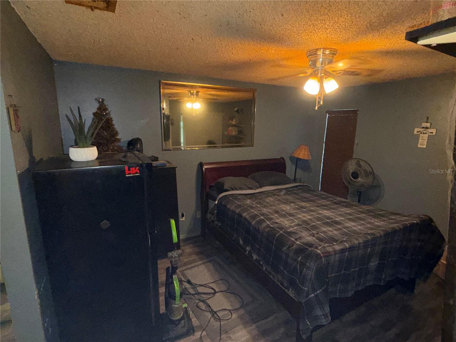 Image 13 of 16 For 2905 Clubview Drive L2