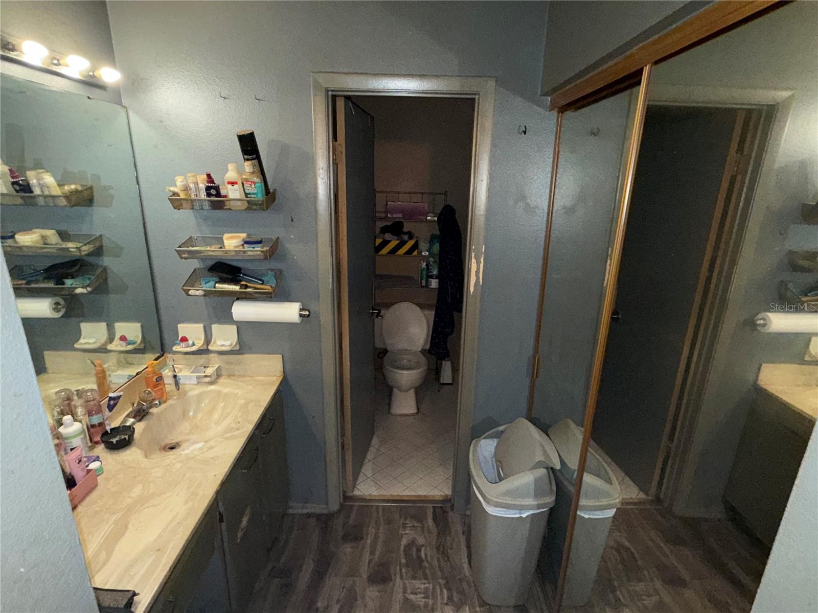 Image 14 of 16 For 2905 Clubview Drive L2