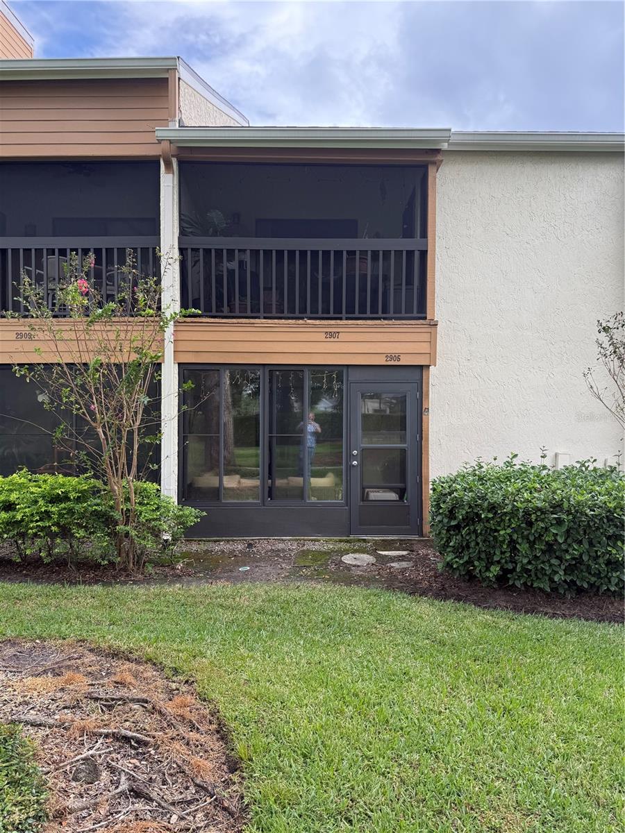 Image 3 of 16 For 2905 Clubview Drive L2