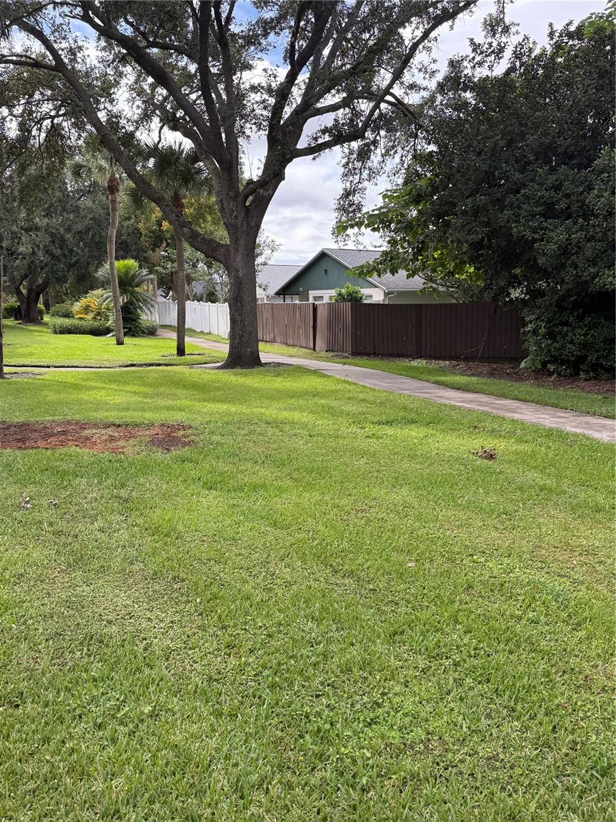 Image 5 of 16 For 2905 Clubview Drive L2