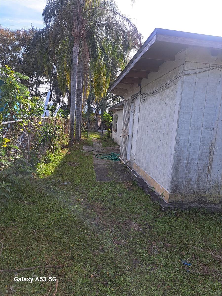 Image 4 of 14 For 2843 Livingston Street