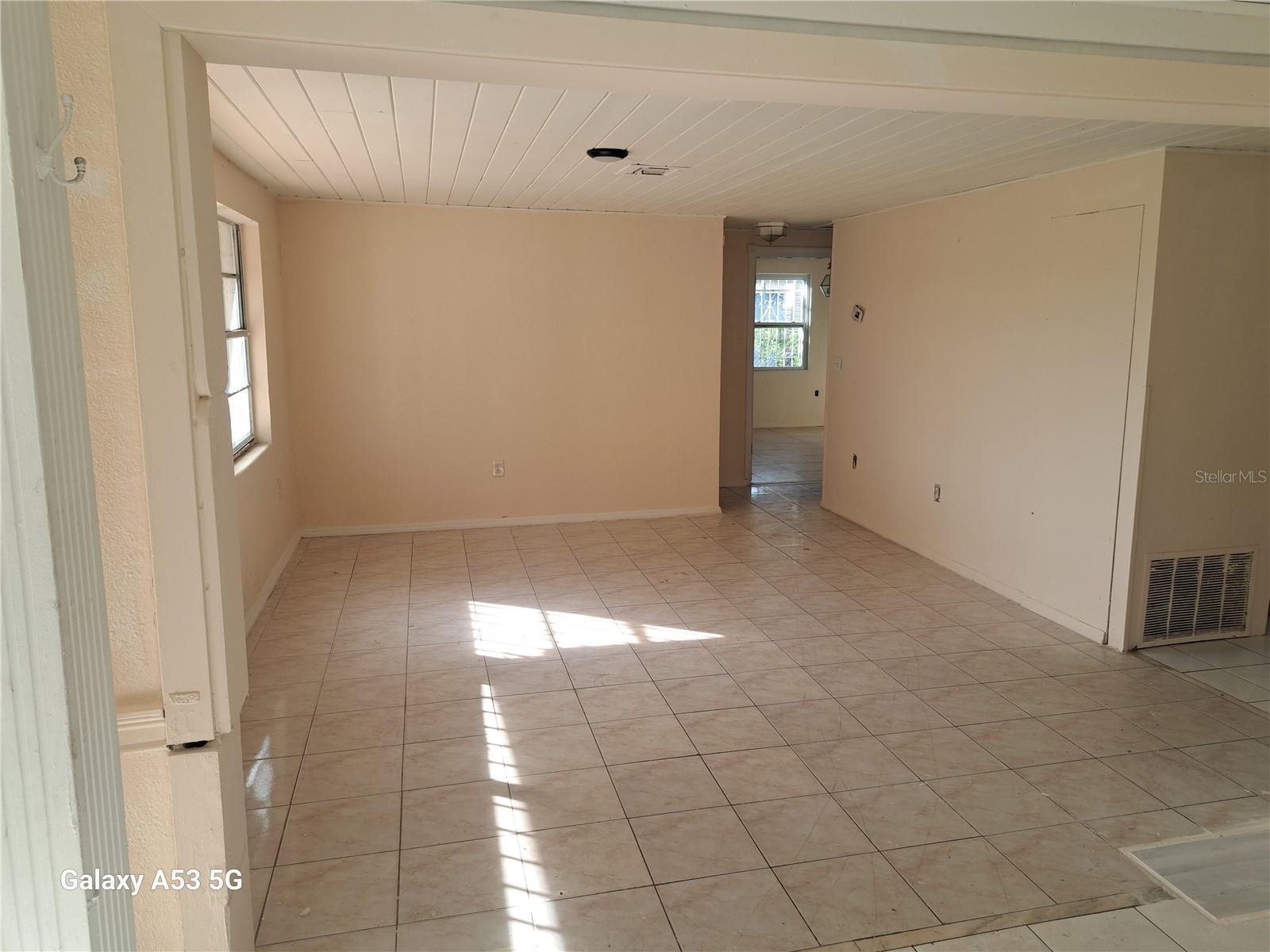 Image 9 of 14 For 2843 Livingston Street