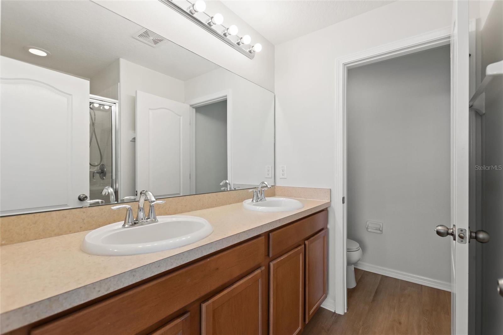 Image 18 of 20 For 1010 Chelsea Drive