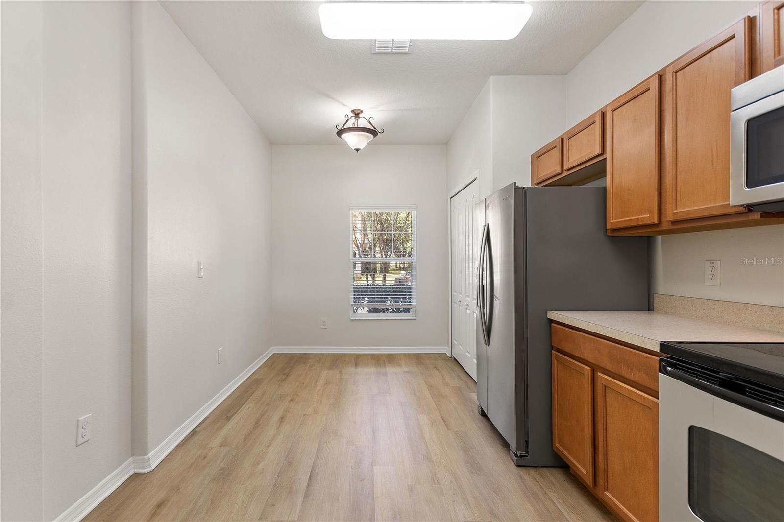 Image 8 of 20 For 1010 Chelsea Drive