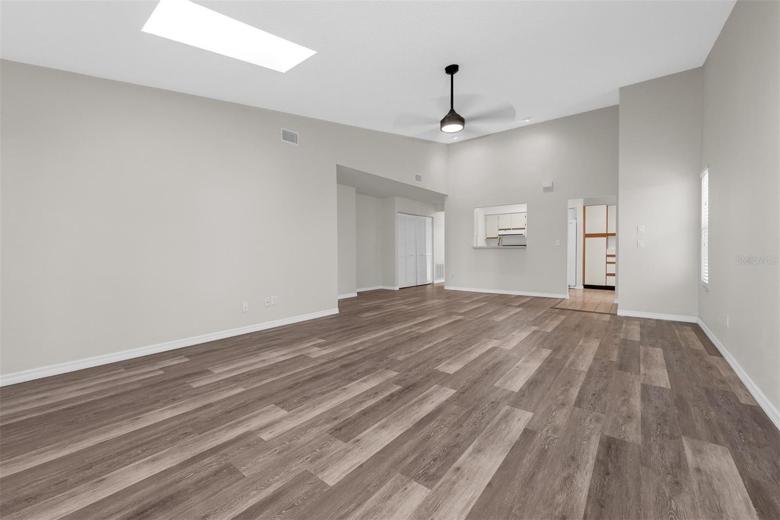 Image 10 of 43 For 233 Bob White Court 2330