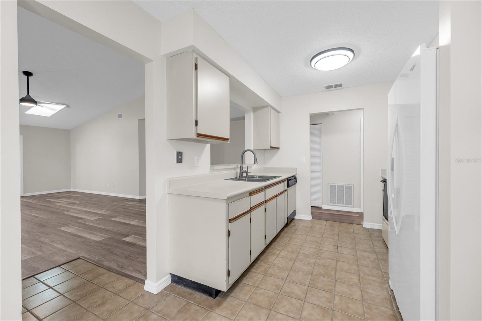 Image 13 of 43 For 233 Bob White Court 2330