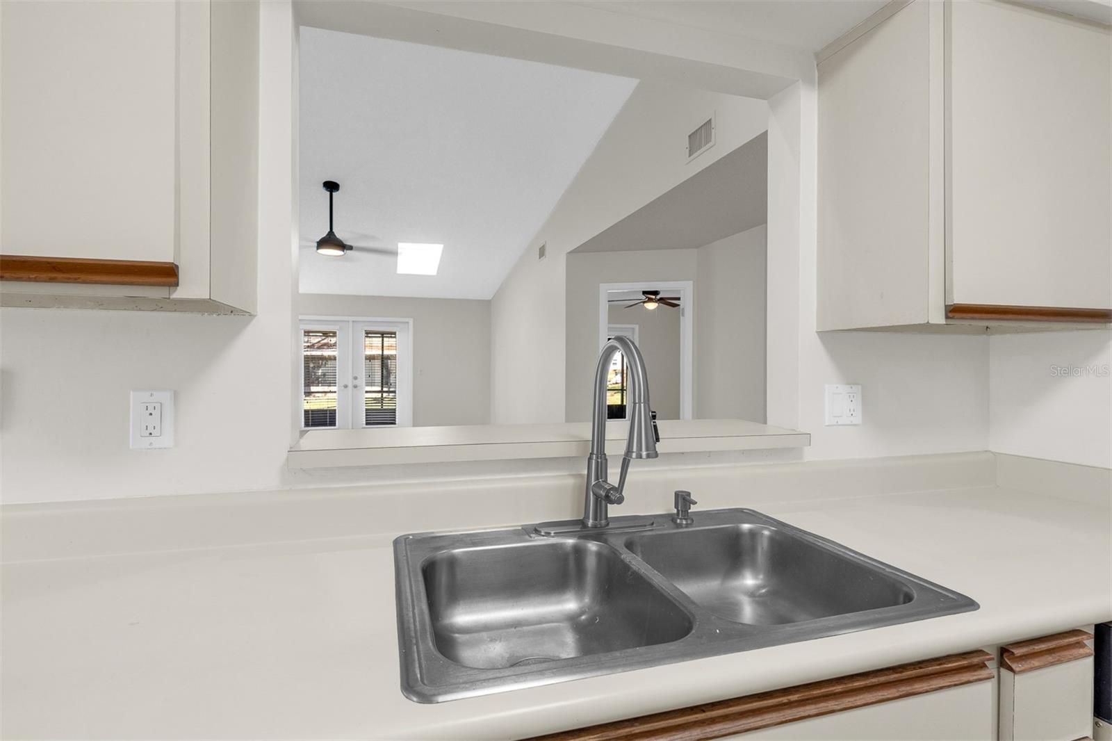 Image 15 of 43 For 233 Bob White Court 2330