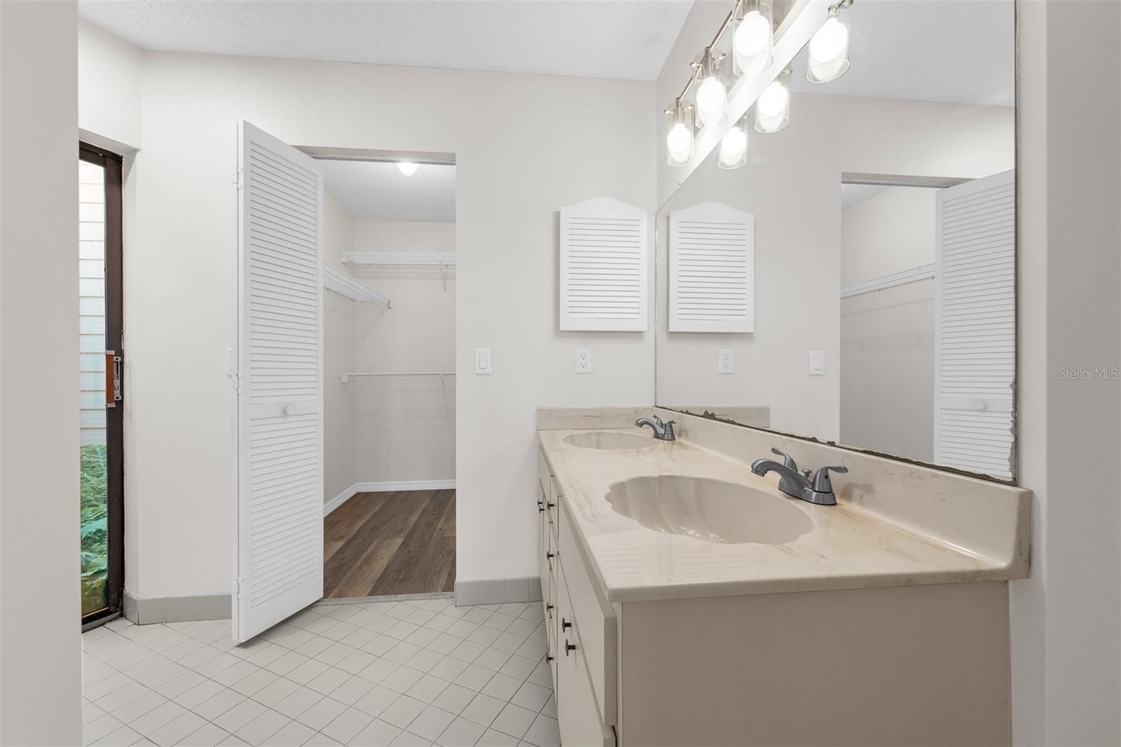 Image 19 of 43 For 233 Bob White Court 2330