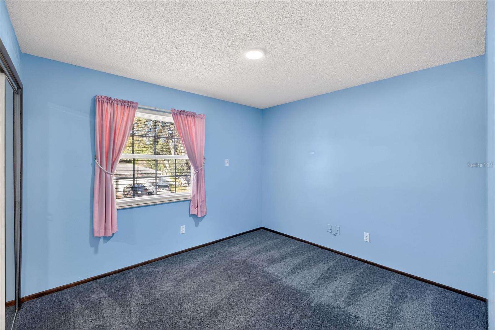 Image 15 of 26 For 3247 Kayenta Court