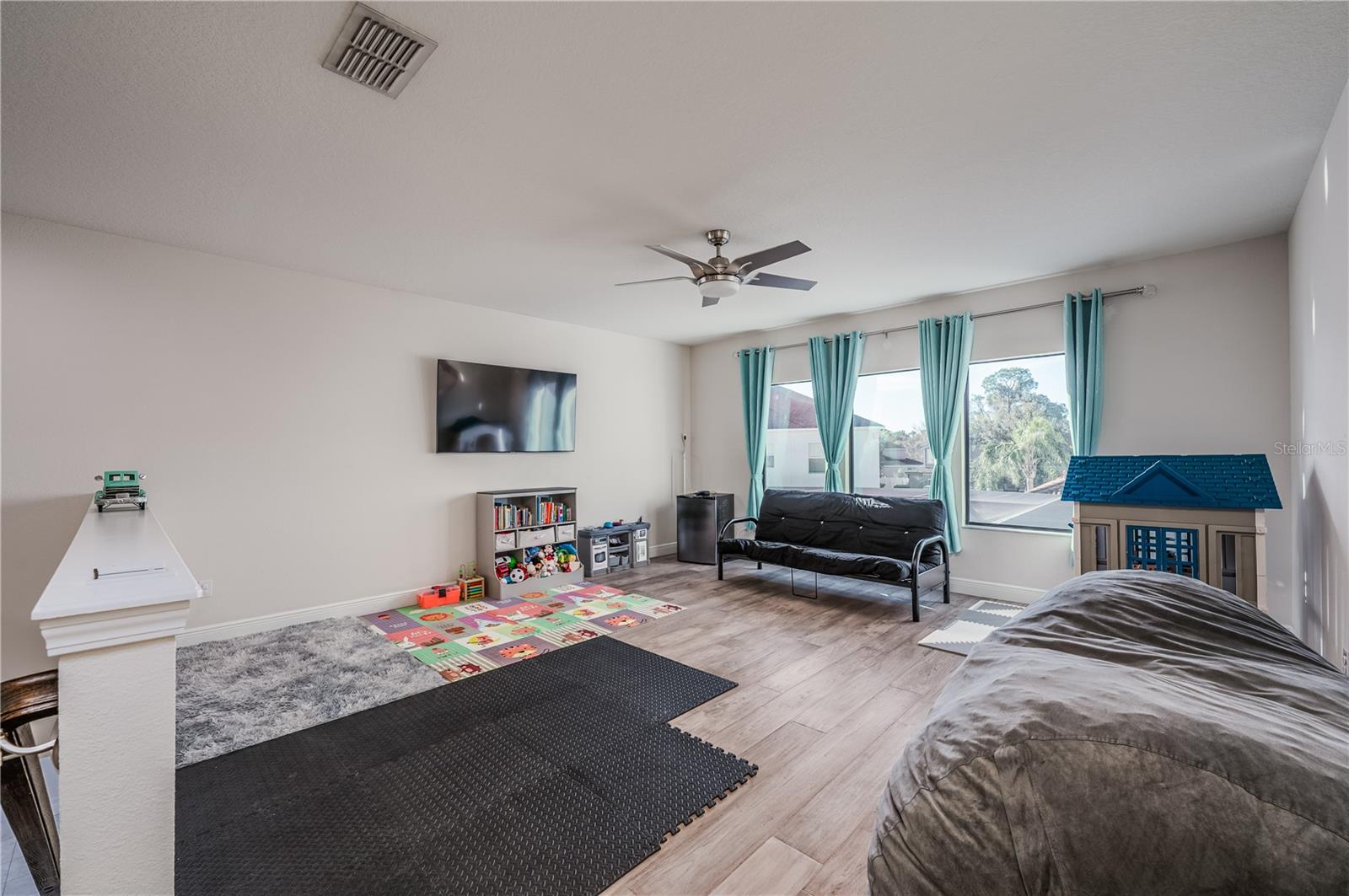 Image 21 of 56 For 23986 Terracina Court