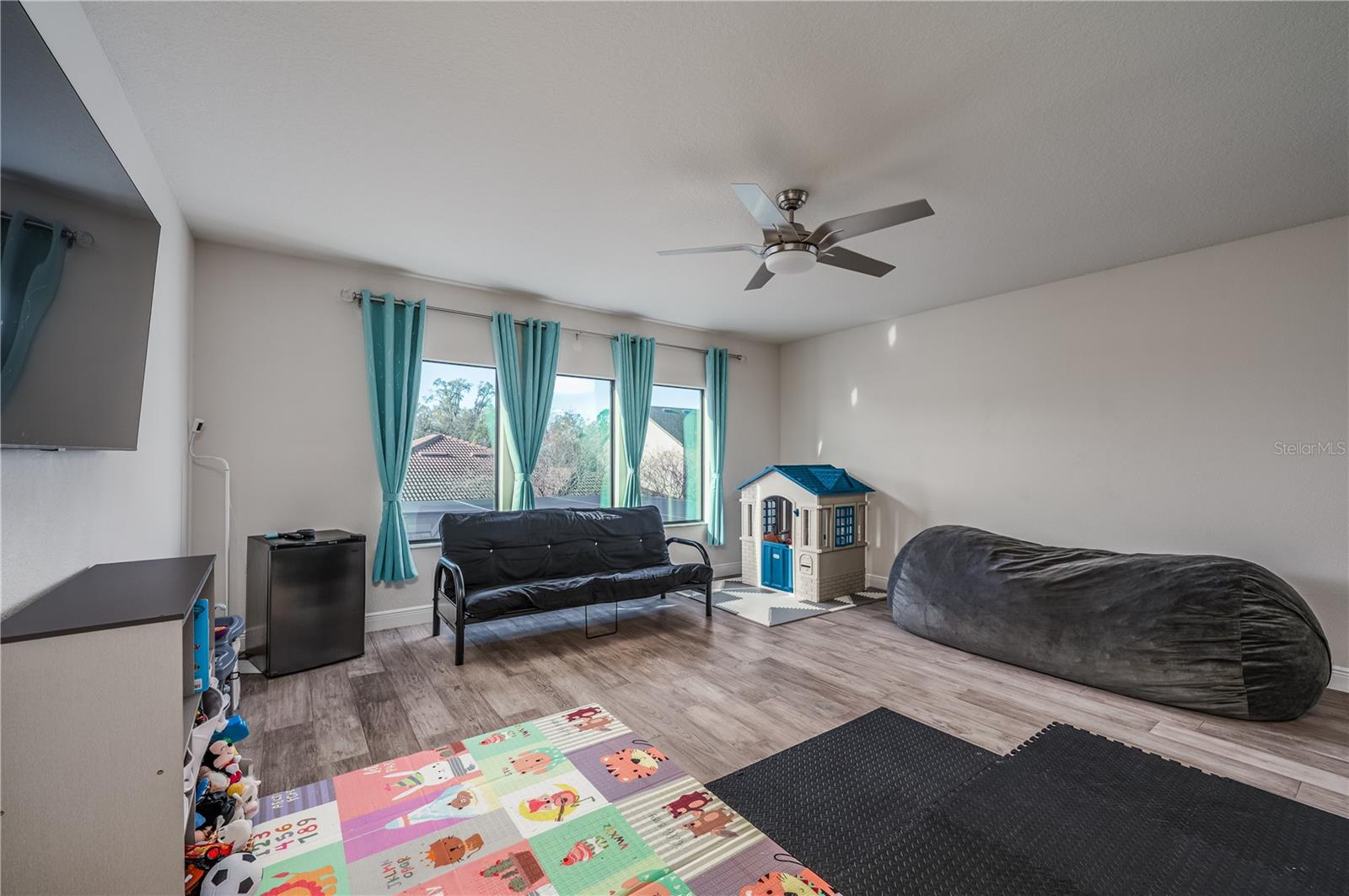 Image 22 of 56 For 23986 Terracina Court