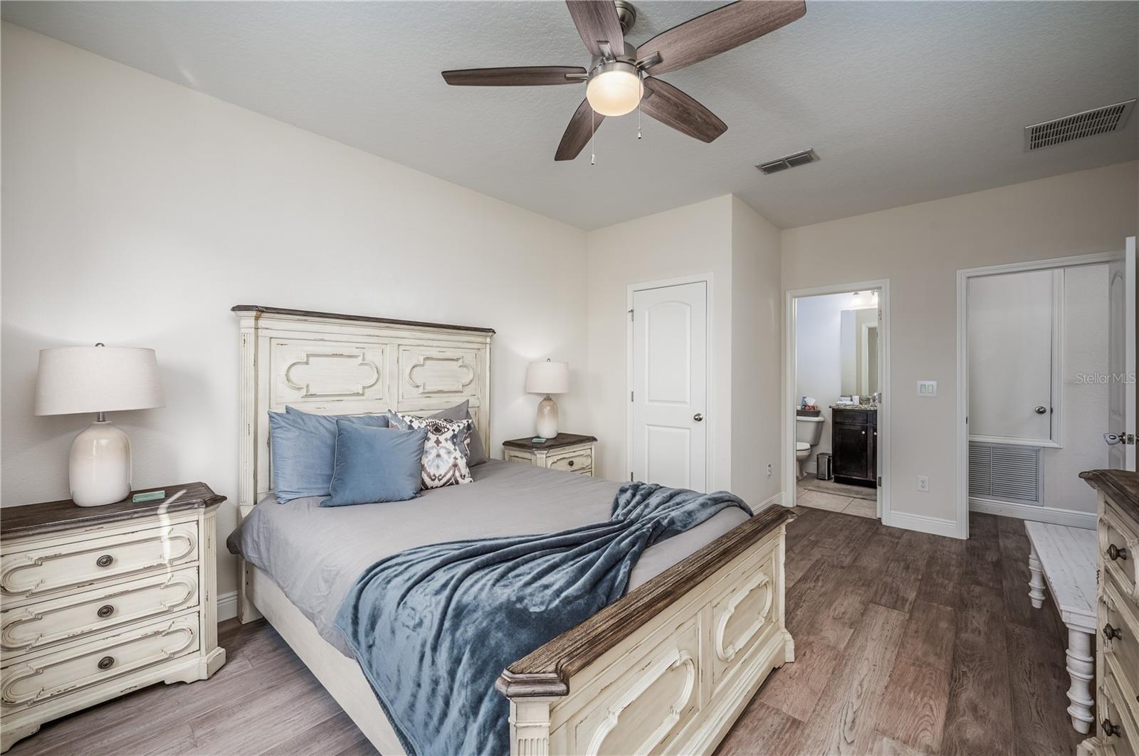 Image 24 of 56 For 23986 Terracina Court