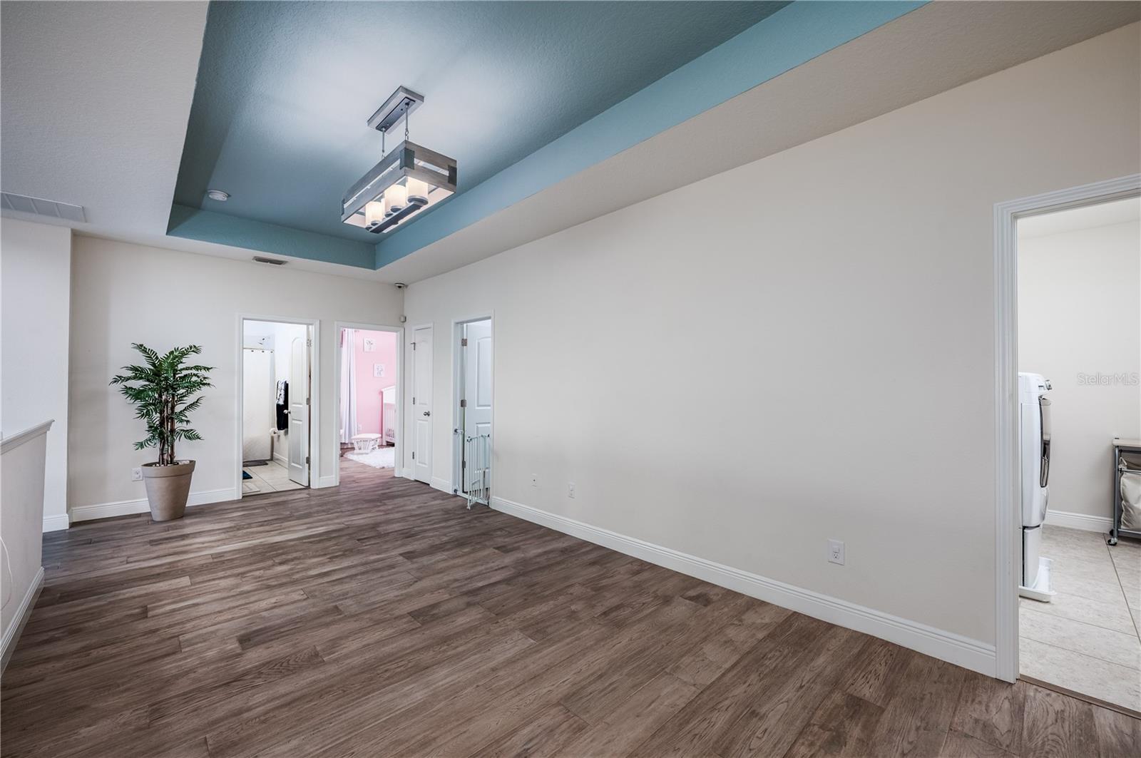 Image 27 of 56 For 23986 Terracina Court