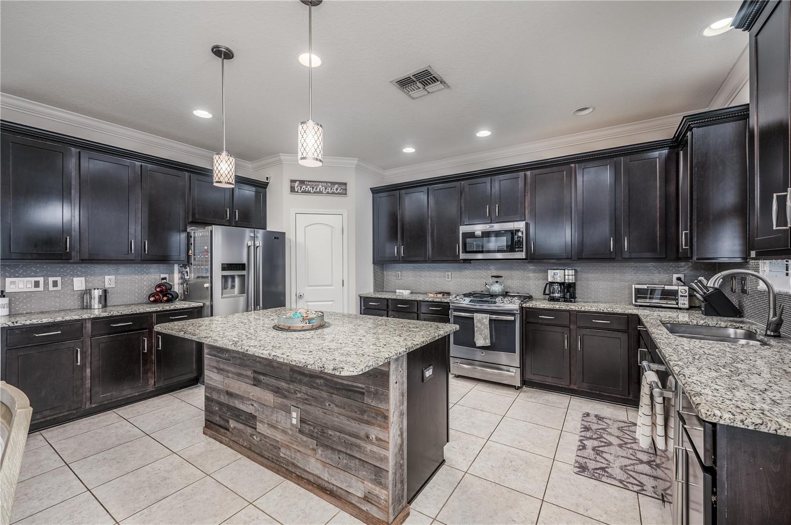 Image 7 of 56 For 23986 Terracina Court