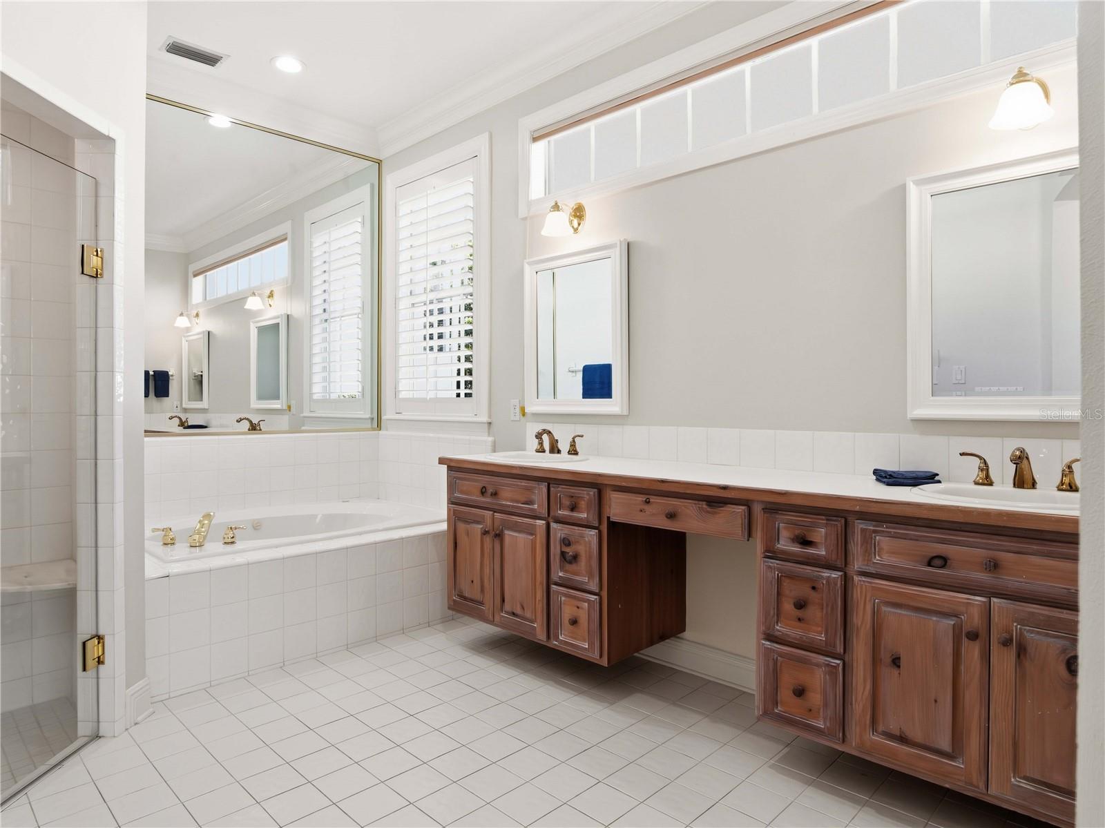 Image 13 of 29 For 9648 Bryanston Drive