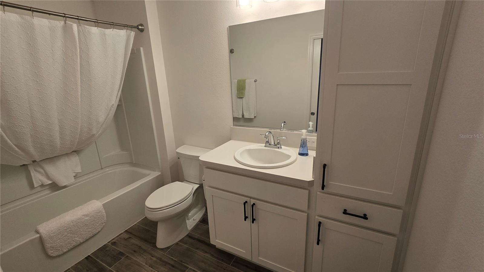 Image 8 of 18 For 5927 Walters Court