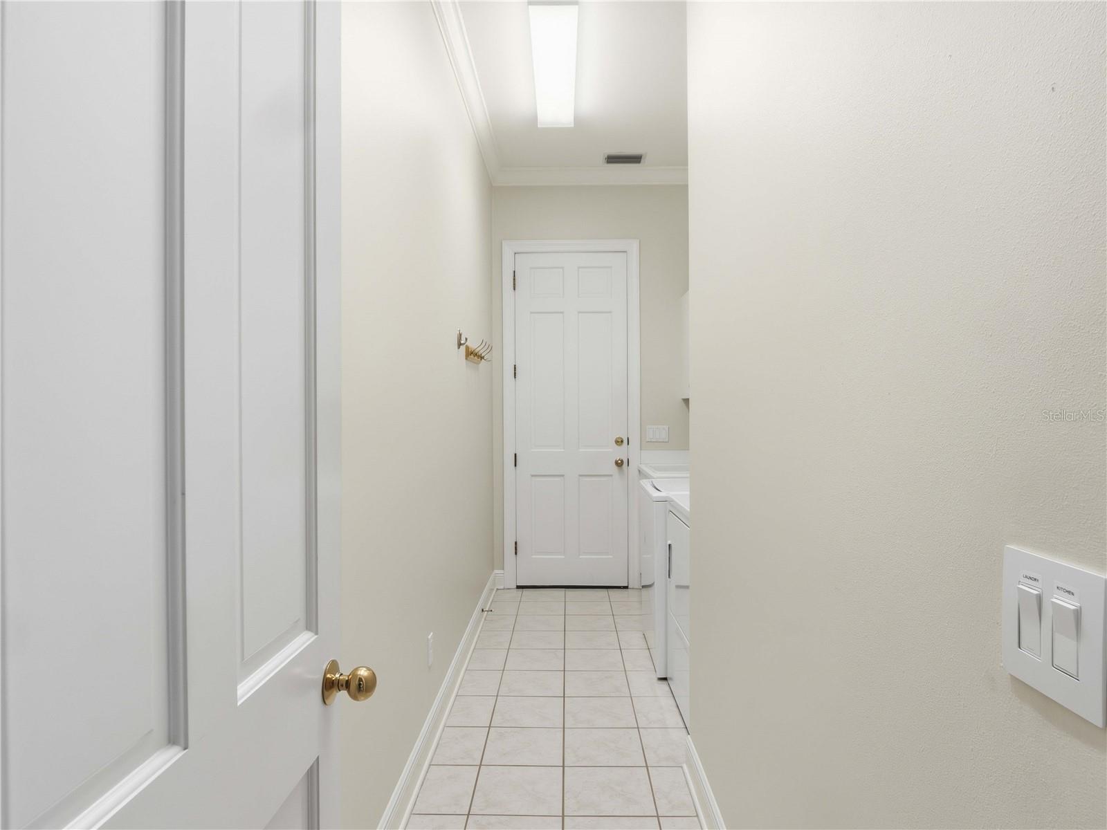 Image 20 of 30 For 9648 Bryanston Drive