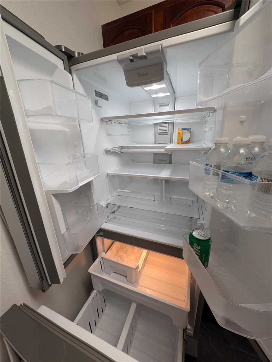 Image 25 of 31 For 2077 Dixie Belle Drive 2077g