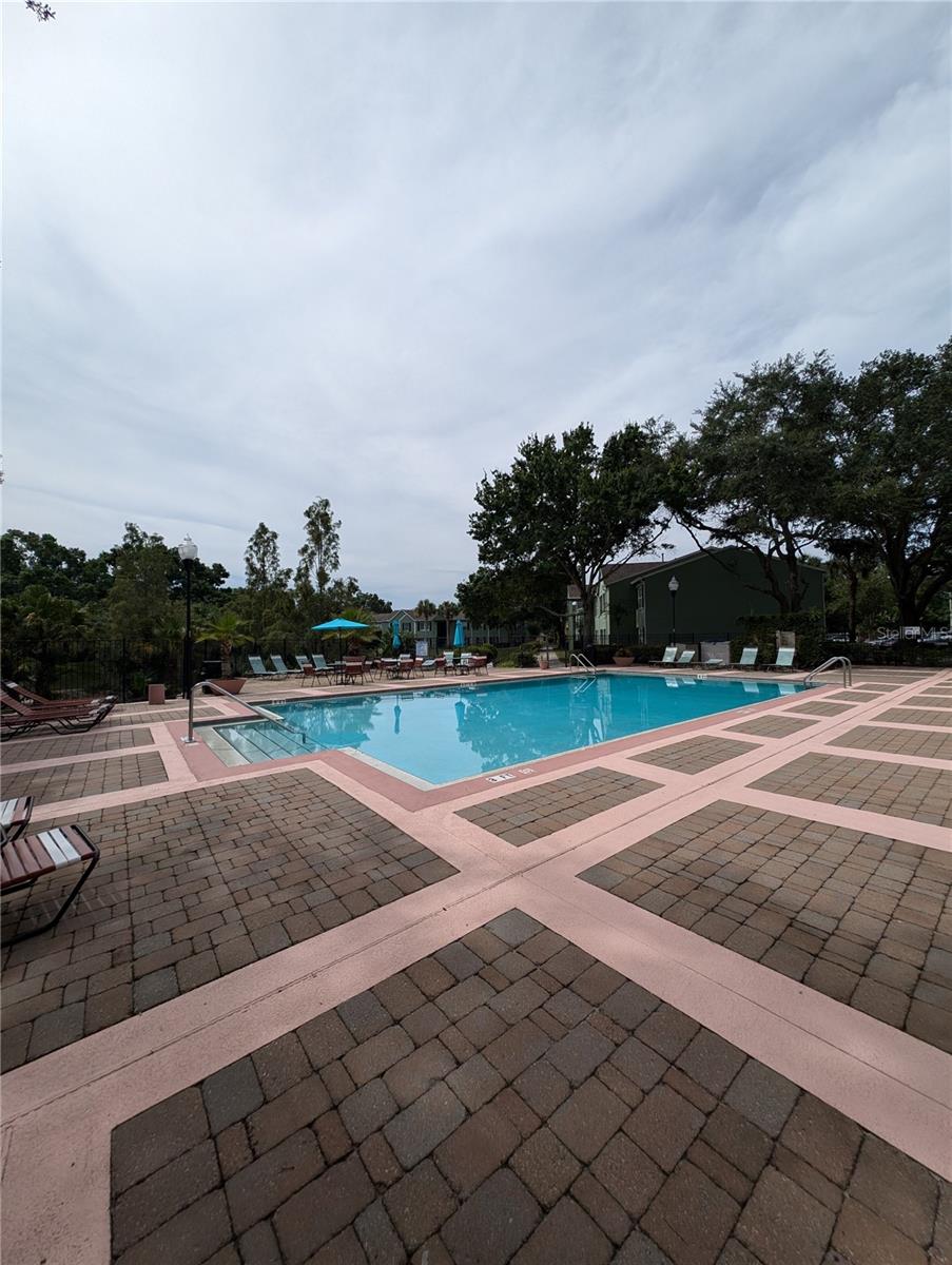 Image 28 of 31 For 2077 Dixie Belle Drive 2077g