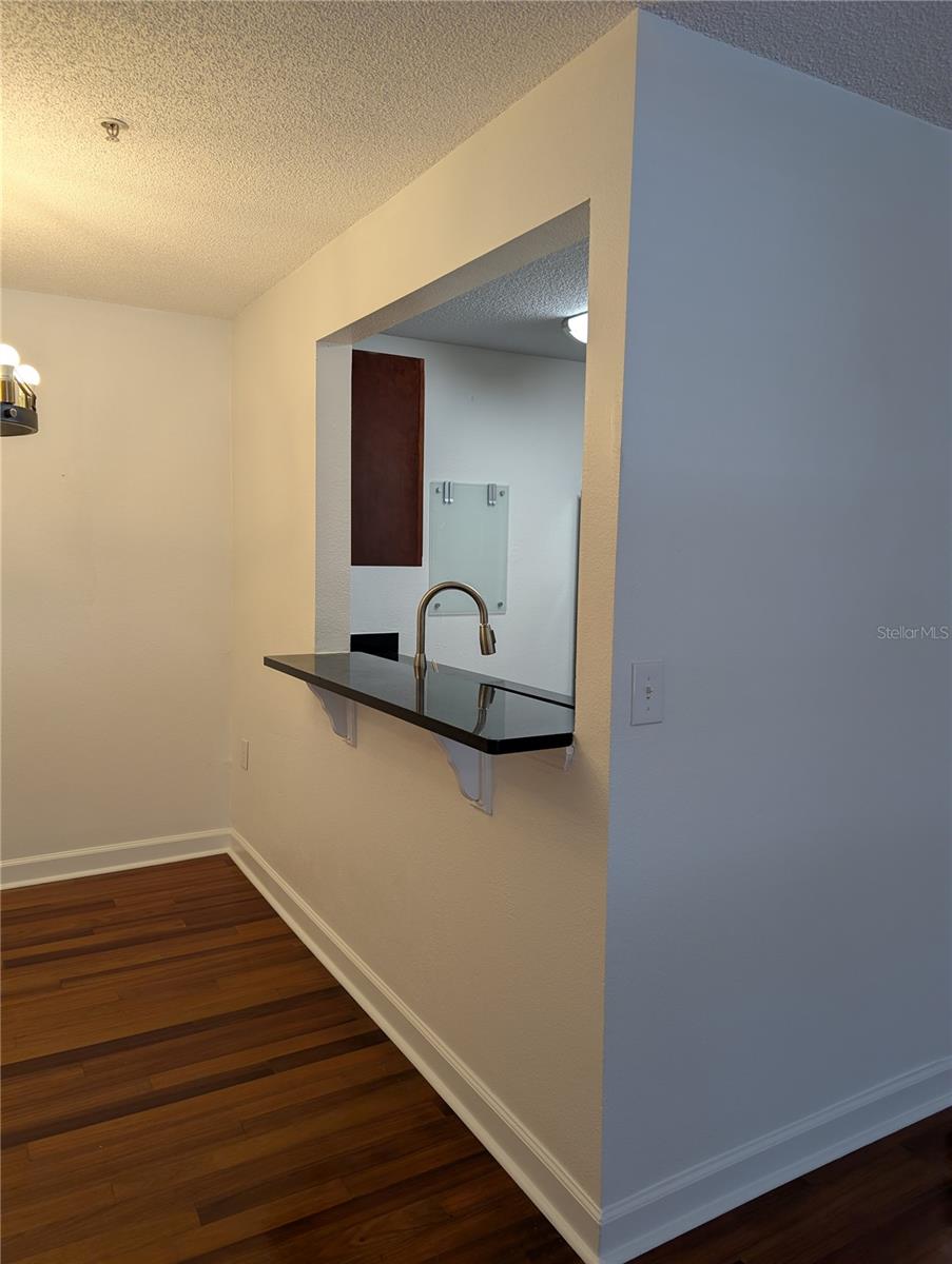 Image 9 of 31 For 2077 Dixie Belle Drive 2077g