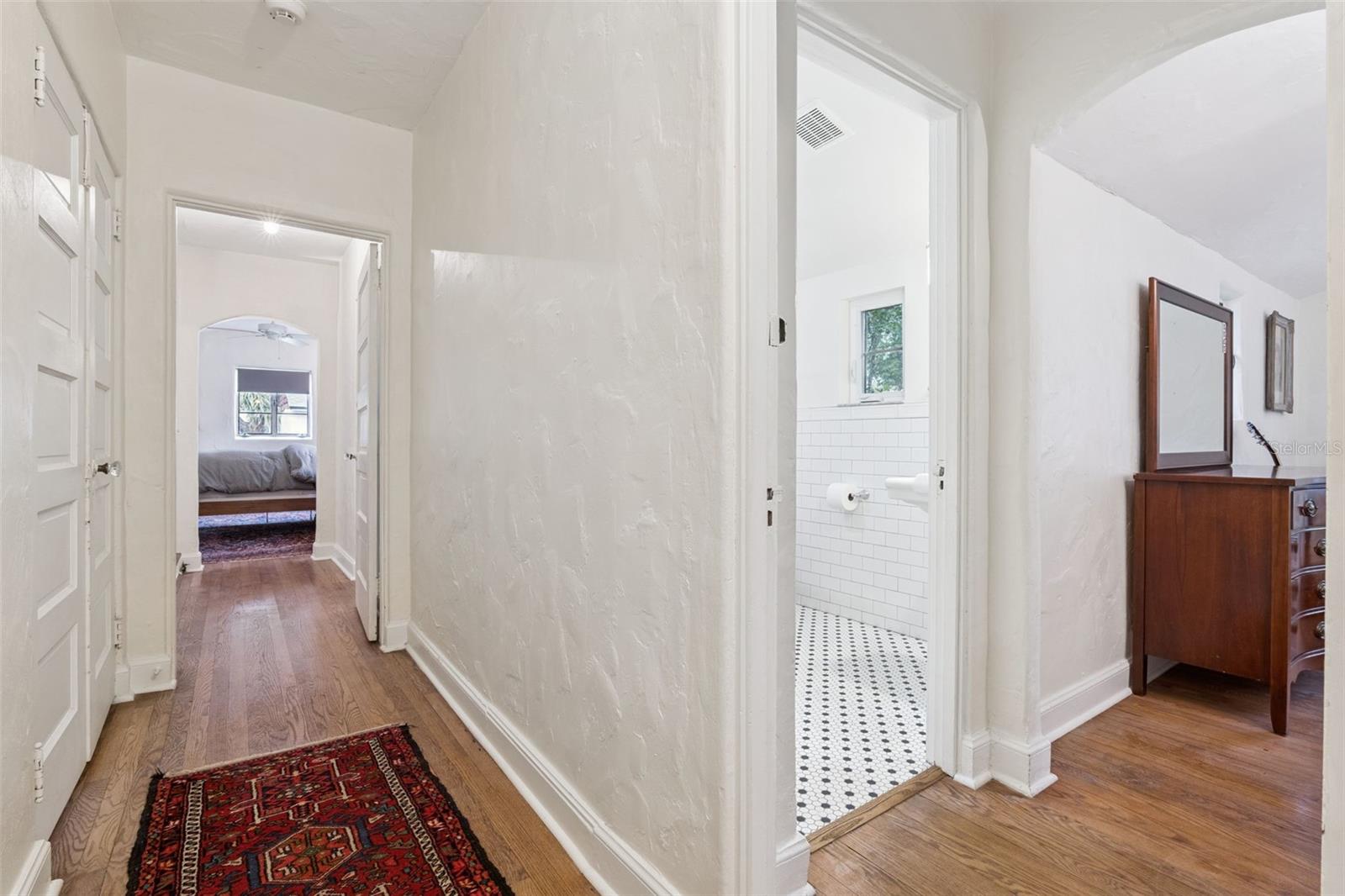 Image 18 of 47 For 1541 Westchester Avenue