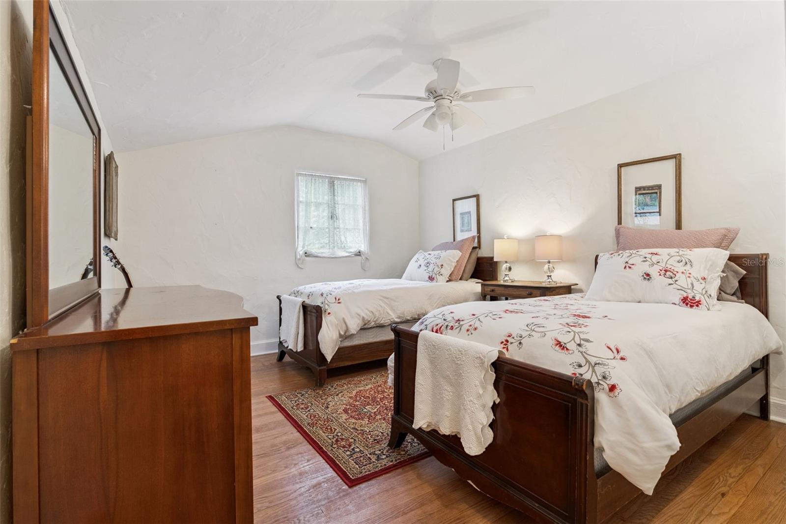 Image 23 of 47 For 1541 Westchester Avenue