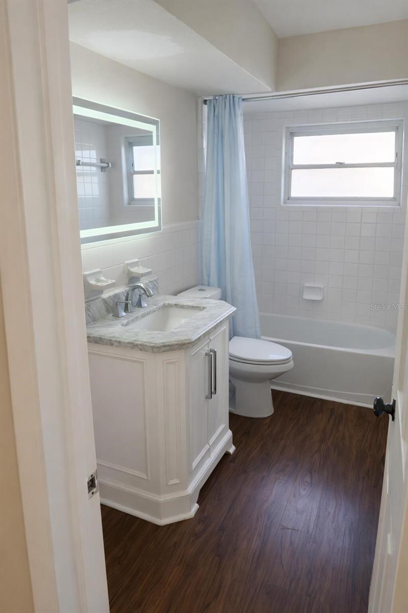 Image 10 of 12 For 2421 Archer Boulevard