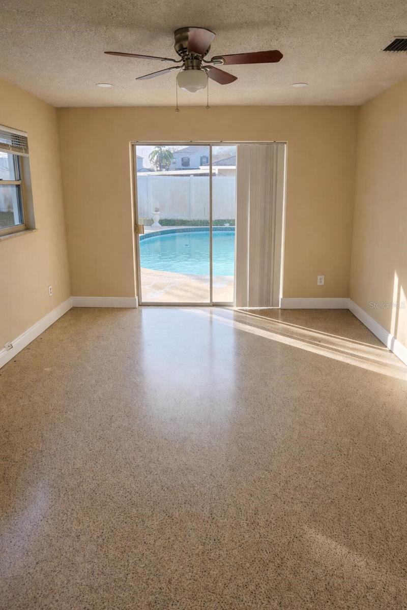 Image 6 of 12 For 2421 Archer Boulevard