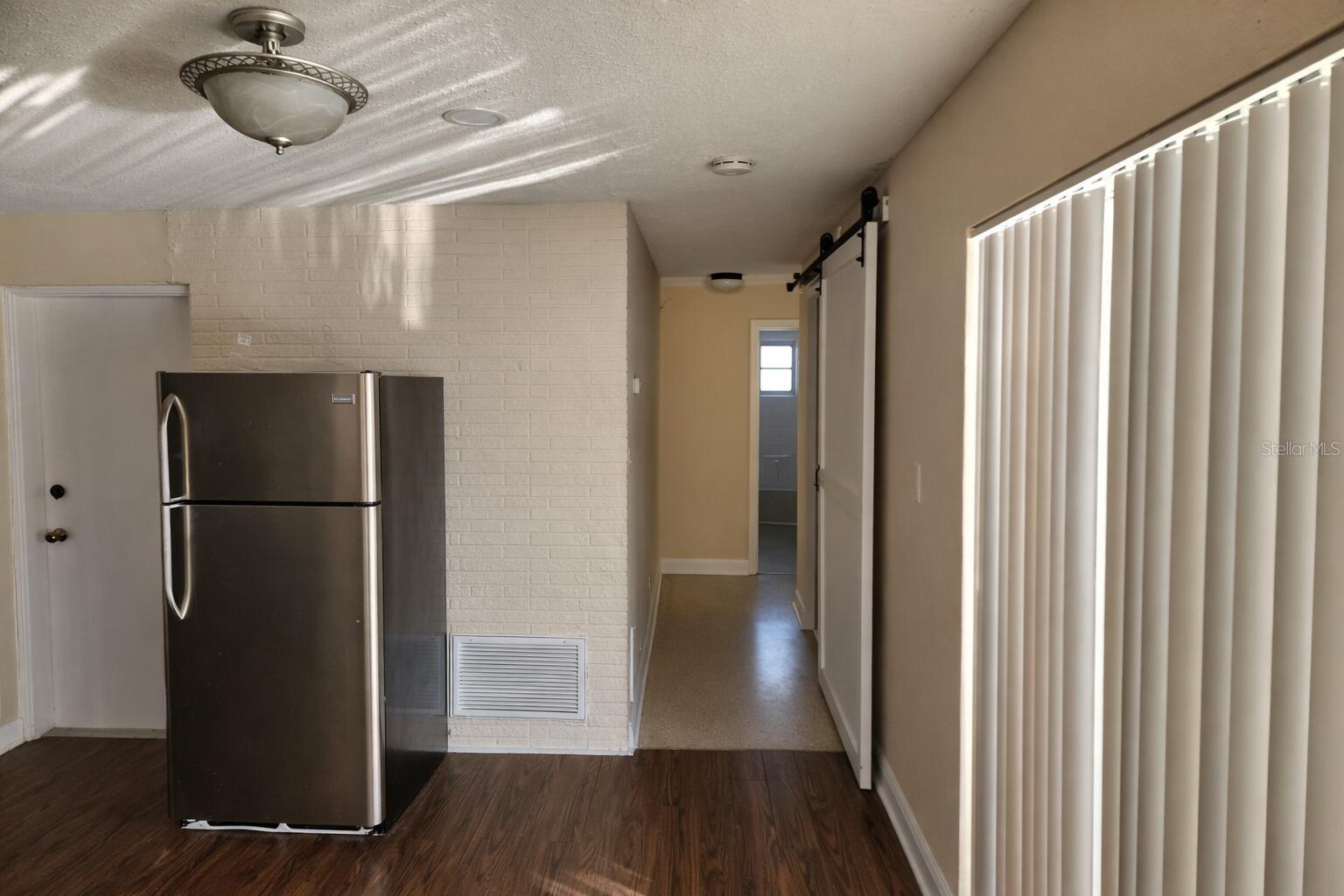 Image 8 of 12 For 2421 Archer Boulevard