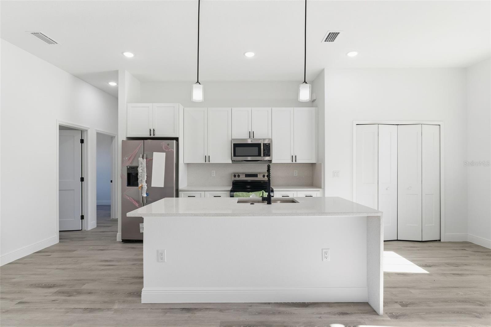 Image 12 of 34 For 6811 152nd Street