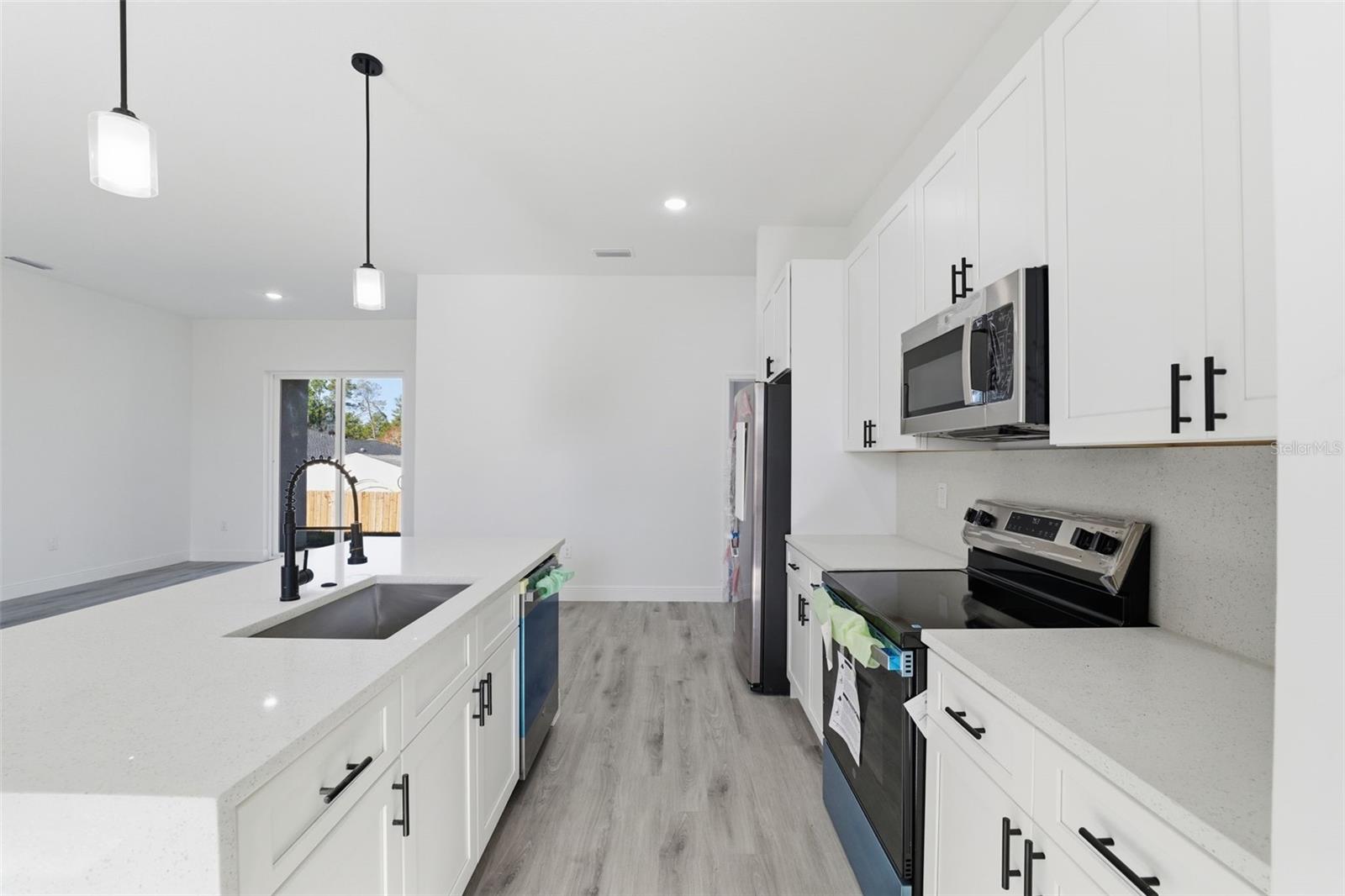 Image 15 of 34 For 6811 152nd Street