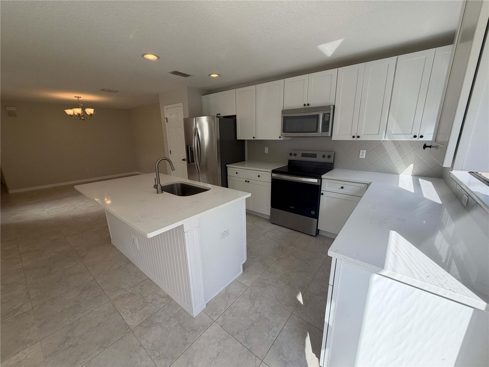 Image 6 of 23 For 5210 Windsor Lake Circle