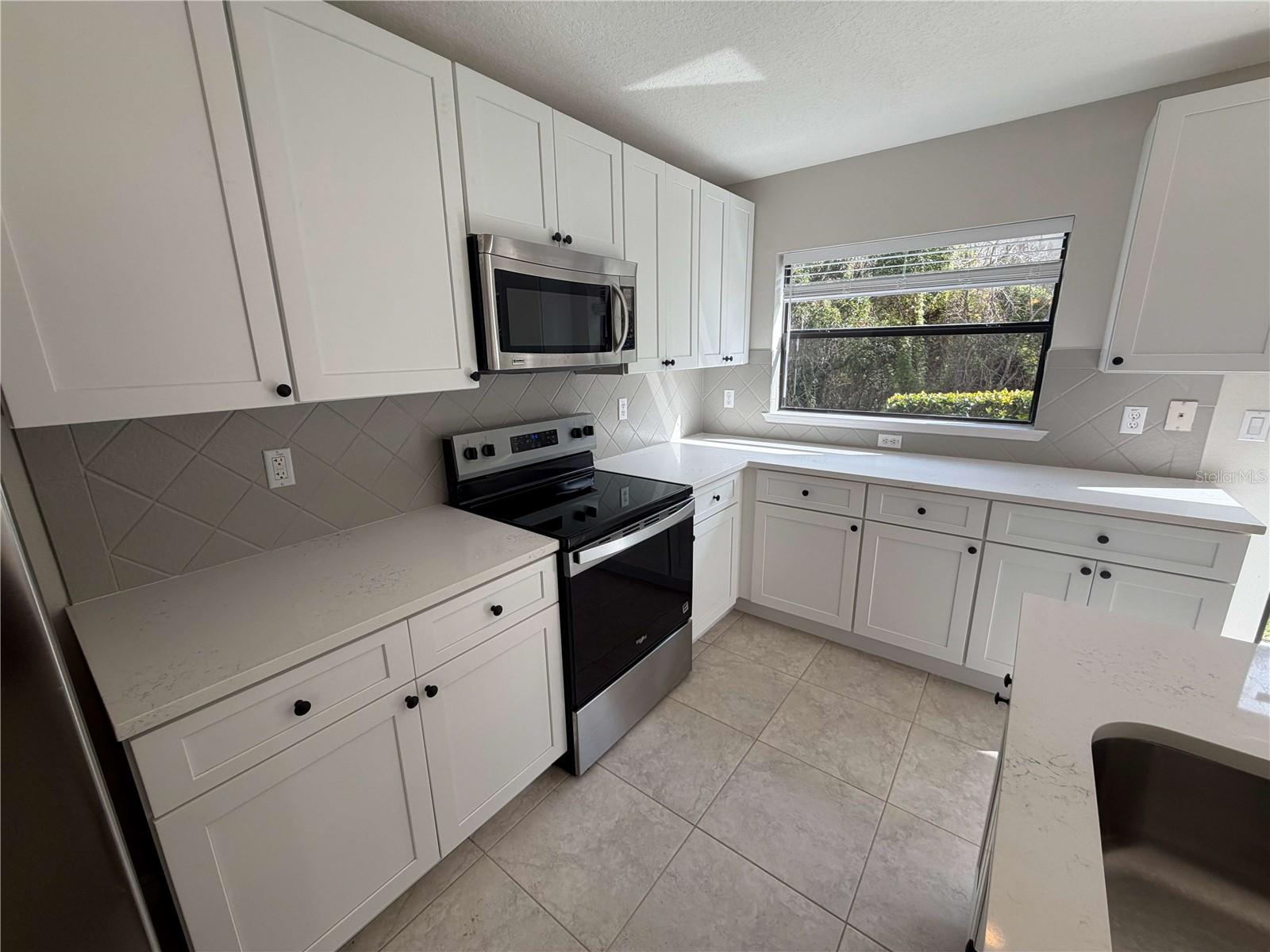 Image 8 of 23 For 5210 Windsor Lake Circle