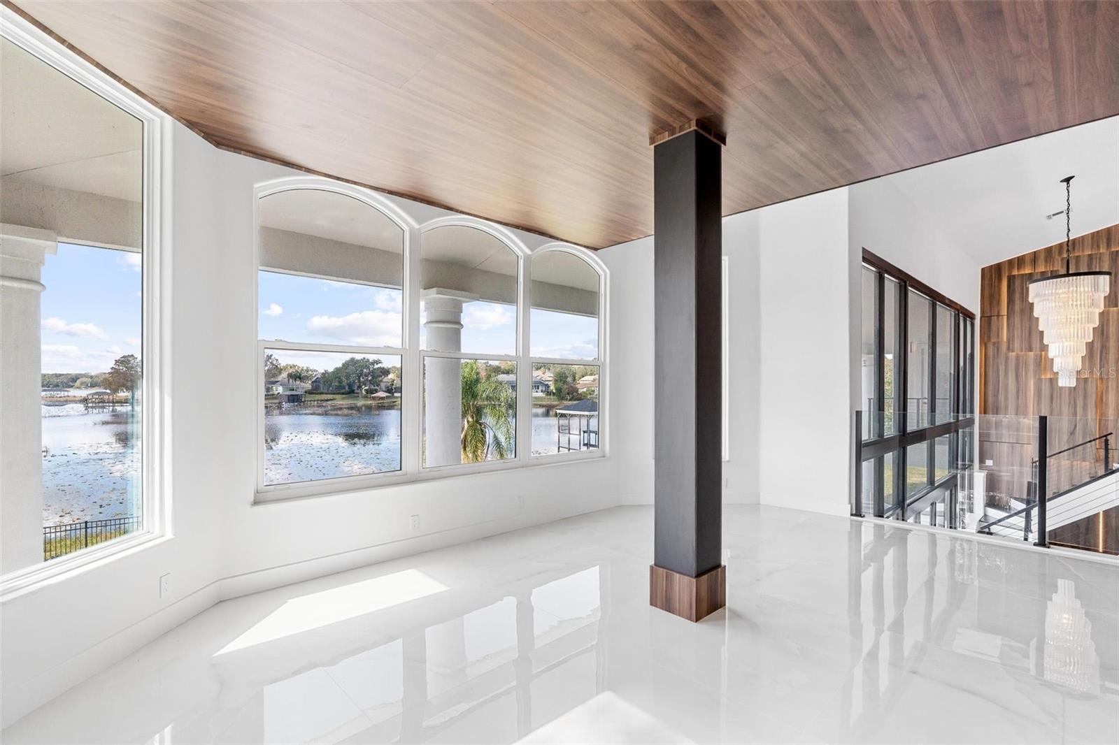 Image 11 of 75 For 10843 Lakeshore Drive